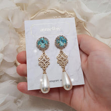 Load image into Gallery viewer, Aquamarine Princess Earrings