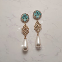 Load image into Gallery viewer, Aquamarine Princess Earrings