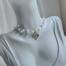 Load image into Gallery viewer, Baby Angel Pearl Choker - Silver ver. (Choi Yena Necklace)