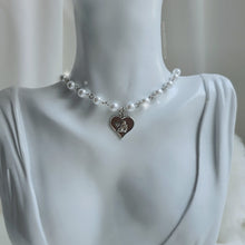 Load image into Gallery viewer, Baby Angel Pearl Choker - Silver ver. (Choi Yena Necklace)