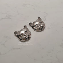 Load image into Gallery viewer, Melbie The Cat Series - Cat Face Earrings (Silver) (Red Velvet Joy, VIVIZ Sinb Earrings)