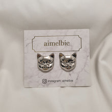 Load image into Gallery viewer, Melbie The Cat Series - Cat Face Earrings (Silver) (Red Velvet Joy, VIVIZ Sinb Earrings)