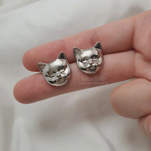 Load image into Gallery viewer, Melbie The Cat Series - Cat Face Earrings (Silver) (Red Velvet Joy, VIVIZ Sinb Earrings)