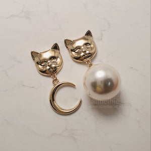 Melbie The Cat Series - Moon and Big Pearl Earrings (Gold ver.)