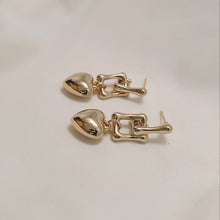 Load image into Gallery viewer, Urban Golden Heart Earrings