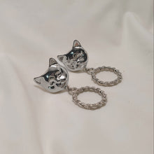 Load image into Gallery viewer, Melbie The Cat Series - Antique Cat Knobs Earrings (Silver ver.)