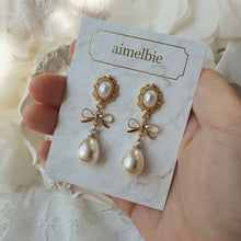 Load image into Gallery viewer, Little Women Earrings - Gold ver. (STAYC J Earrings)