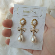 Load image into Gallery viewer, Little Women Earrings - Gold ver. (STAYC J Earrings)