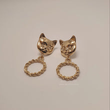 Load image into Gallery viewer, Melbie The Cat Series - Antique Cat Knobs Earrings (Gold ver.)