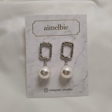 Load image into Gallery viewer, Judy Earrings - Silver (Cherry Bullet Jiwon Earrings)