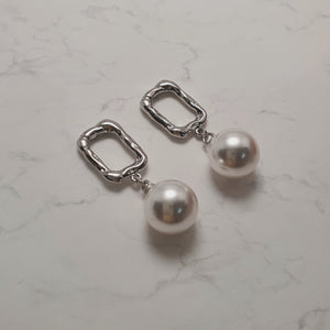 Judy Earrings - Silver (Cherry Bullet Jiwon Earrings)
