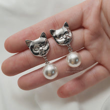 Load image into Gallery viewer, Melbie The Cat Series - Pearl Earrings (Silver ver.)