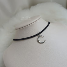 Load image into Gallery viewer, Crescent Moon Choker - Silver ver.