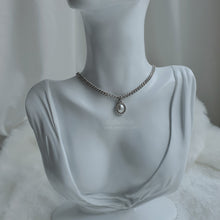 Load image into Gallery viewer, Elizabeth Choker Necklace - Silver ver.