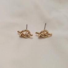 Load image into Gallery viewer, Daily Knot Earrings - Gold