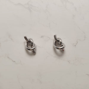 Daily Knot Earrings - Silver