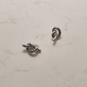 Daily Knot Earrings - Silver