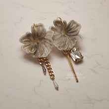 Load image into Gallery viewer, Bucolic Flower Earrings