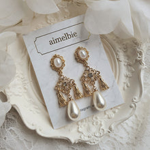 Load image into Gallery viewer, Rococo Chandelier Earrings - Gold