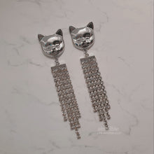 Load image into Gallery viewer, Melbie The Cat Series - City of Blinding Lights (Silver ver.)