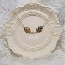 Load image into Gallery viewer, Gold Princess Semi-Choker Necklace