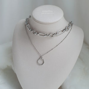 Urban Chain Layered Choker Necklace (Risabae Necklace)