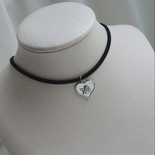 Load image into Gallery viewer, Baby Angel Heart Choker - Silver ver. (Kep1er Youngeun Necklace)