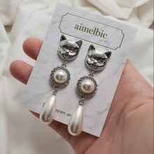 Load image into Gallery viewer, Melbie The Cat Series - The Elegance Earrings (Silver ver.)