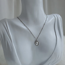 Load image into Gallery viewer, Elegant Layered Pearl Choker Necklace - Silver ver.