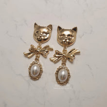 Load image into Gallery viewer, Melbie The Cat Series - Sweet Kitty Earrings