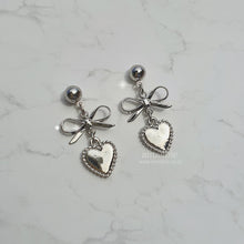 Load image into Gallery viewer, Vintage Silver Heart Earrings