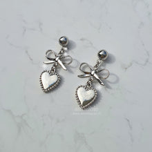 Load image into Gallery viewer, Vintage Silver Heart Earrings