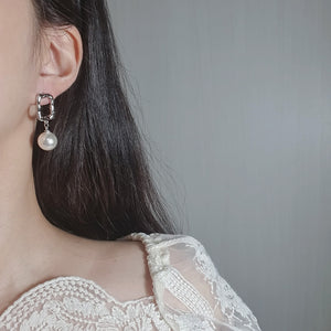 Judy Earrings - Silver (Cherry Bullet Jiwon Earrings)