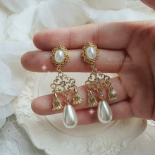 Load image into Gallery viewer, Rococo Chandelier Earrings - Gold