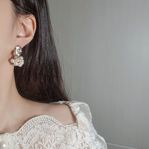 Pearl Bouquet Earrings - Modern ver.