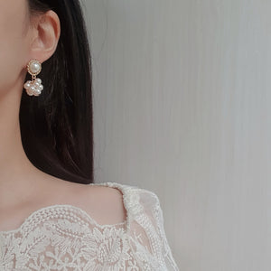 Pearl Bouquet Earrings - Antique ver. (Kep1er Chaehyun Earrings)