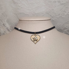 Load image into Gallery viewer, Baby Angel Heart Choker - Gold ver (Kep1er Xiaoting, Dreamcatcher Dami Necklace)