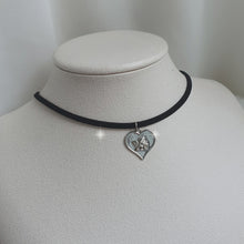Load image into Gallery viewer, Baby Angel Heart Choker - Silver ver. (Kep1er Youngeun Necklace)