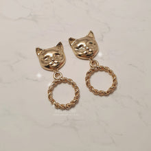 Load image into Gallery viewer, Melbie The Cat Series - Antique Cat Knobs Earrings (Gold ver.)