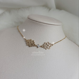 Gold Princess Semi-Choker Necklace