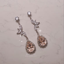 Load image into Gallery viewer, [IU Earrings] Heavenly Crystal Earrings - Champagne Pink ver.