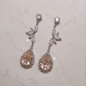 Heavenly Crystal Earrings - Champagne Pink ver. (Kim Sejeong Earrings)