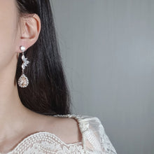 Load image into Gallery viewer, [IU Earrings] Heavenly Crystal Earrings - Champagne Pink ver.