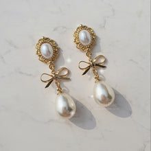 Load image into Gallery viewer, Little Women Earrings - Gold ver. (STAYC J Earrings)