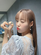 Load image into Gallery viewer, Urban Chain Earrings (STAYC Isa, Lightsum Nayoung, Dreamcatcher Dami Earrings)