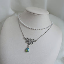 Load image into Gallery viewer, Blue Green Fantasia Necklace