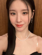 Load image into Gallery viewer, Sweet Silver Key Earrings (LOONA Heejin, Billlie Haruna Earrings)