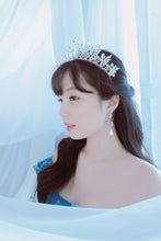 Load image into Gallery viewer, Aphrodite Series - The Rose Garden Earrings (Violet ver.)