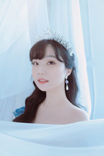 Load image into Gallery viewer, Aphrodite Series - The Rose Garden Earrings (Violet ver.)