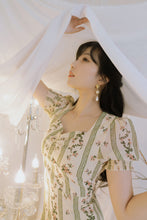 Load image into Gallery viewer, Aphrodite Series - The Elegance Earrings (Gold ver.)